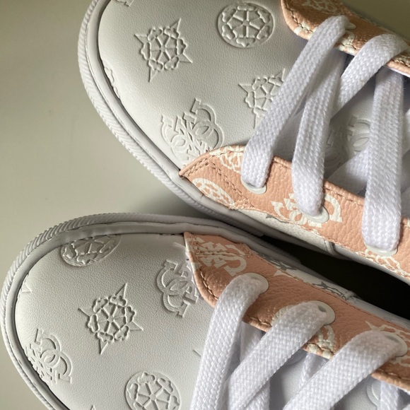 GUESS Sneakers - Picture 8 of 10
